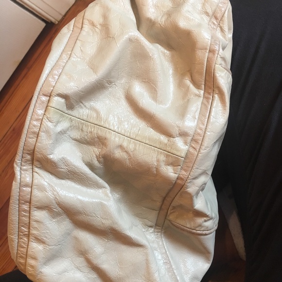 Marc by Marc Jacobs Patent Leather Nude Handbag - Picture 4 of 11